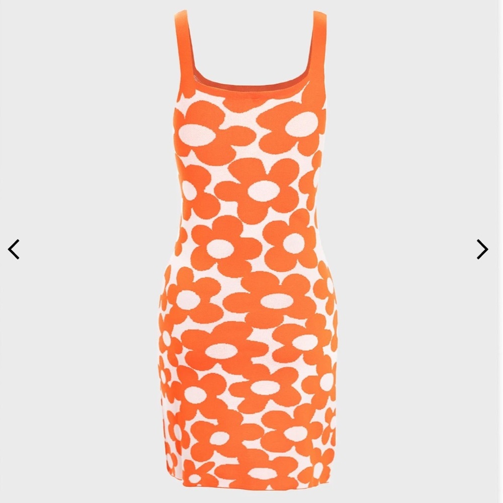 A-line sleeveless floral dress